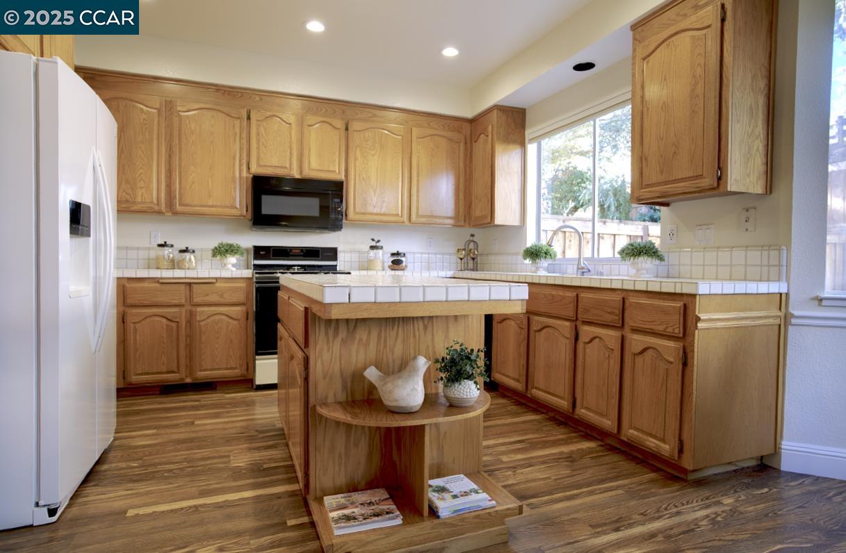 337 Saclan Terrace Clayton, CA 94517 - Photo 22 of 48