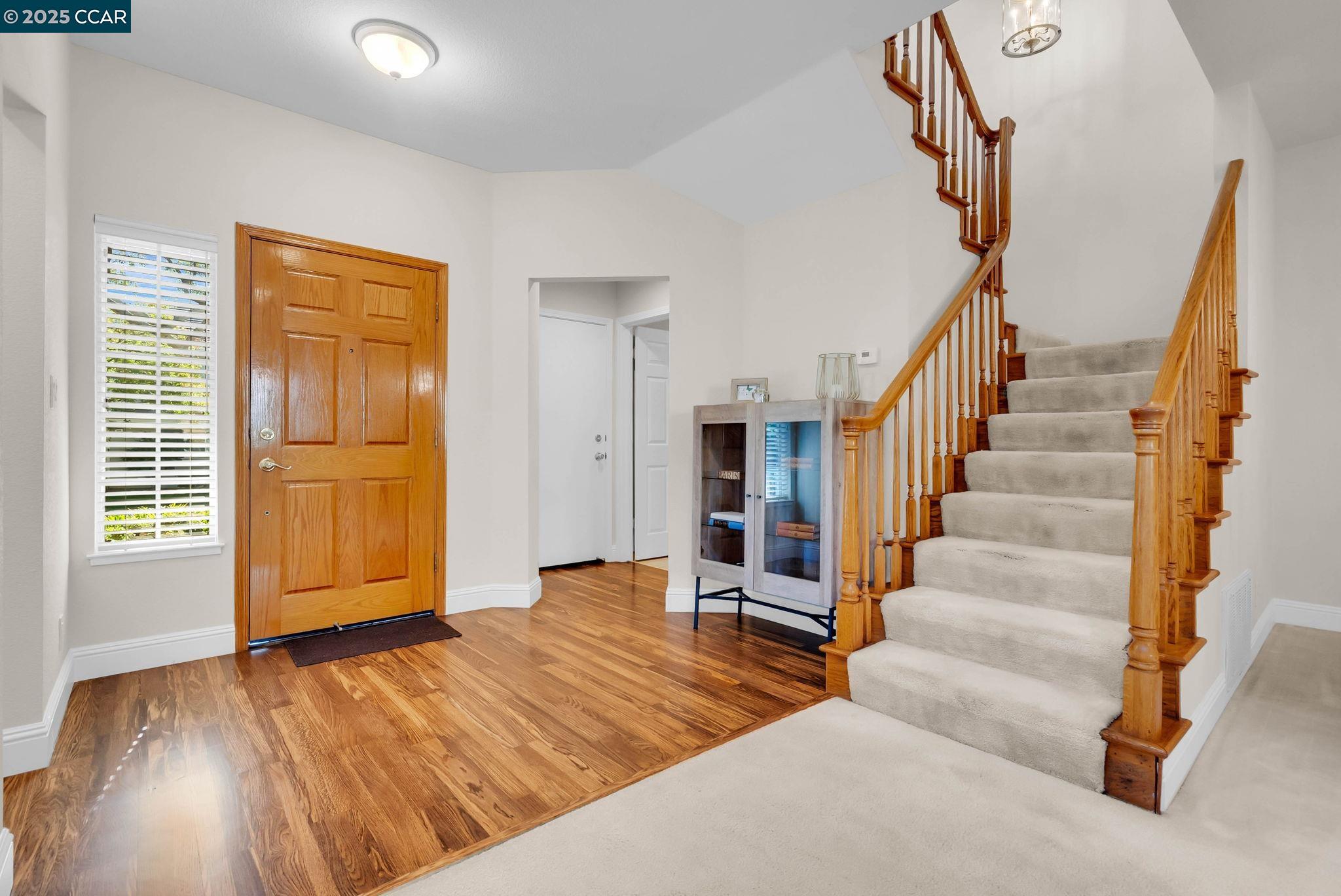 337 Saclan Terrace Clayton, CA 94517 - Photo 4 of 48