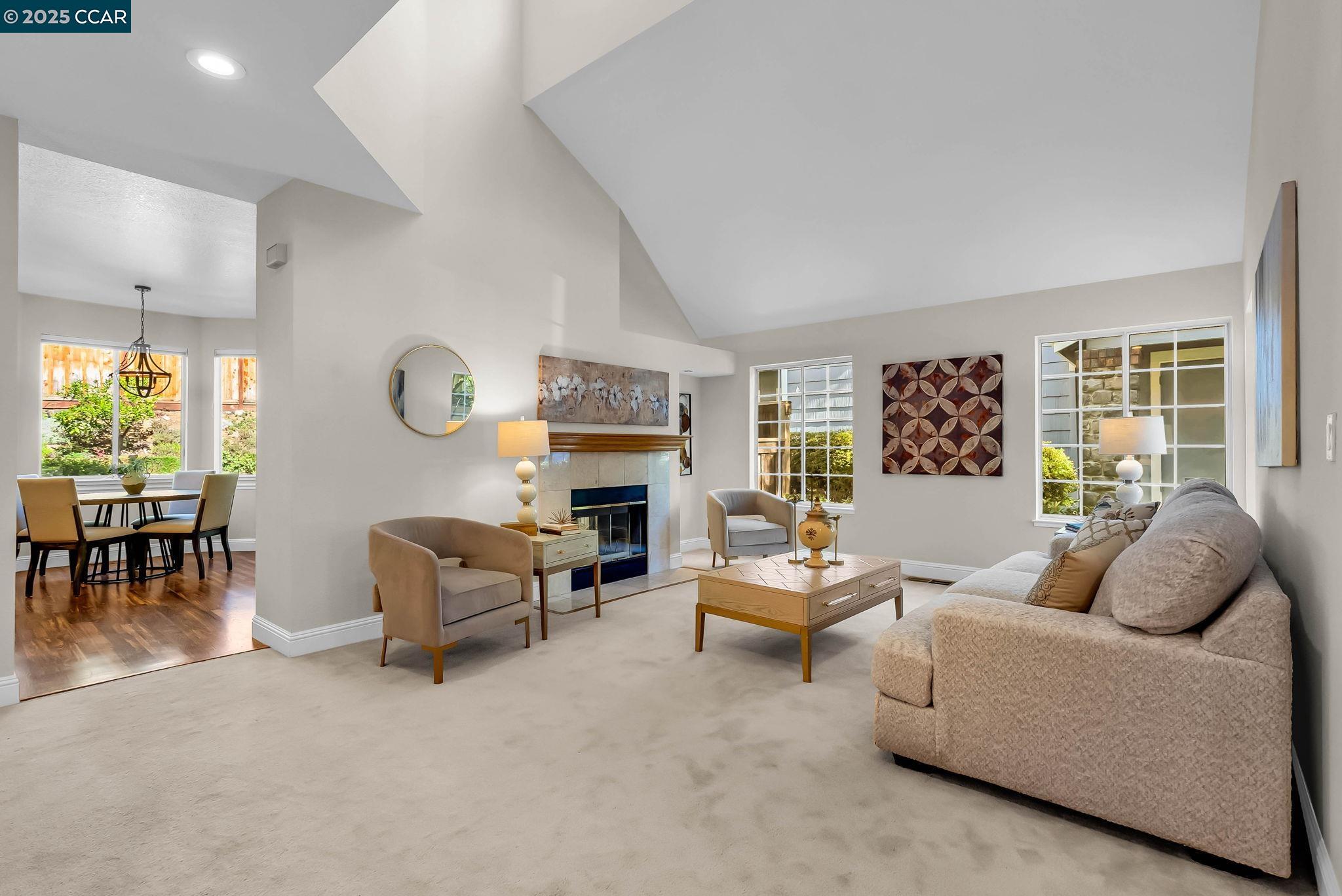 337 Saclan Terrace Clayton, CA 94517 - Photo 5 of 48