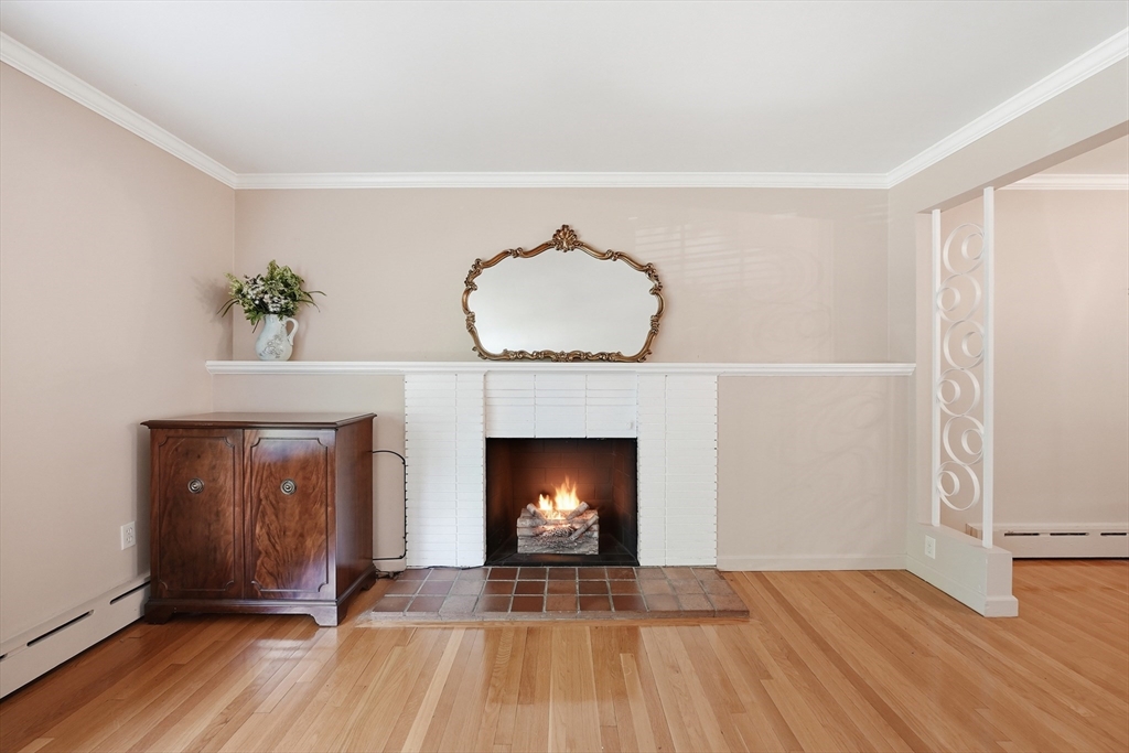 22 Maxdale Road Worcester, MA 01602 - Photo 5 of 34