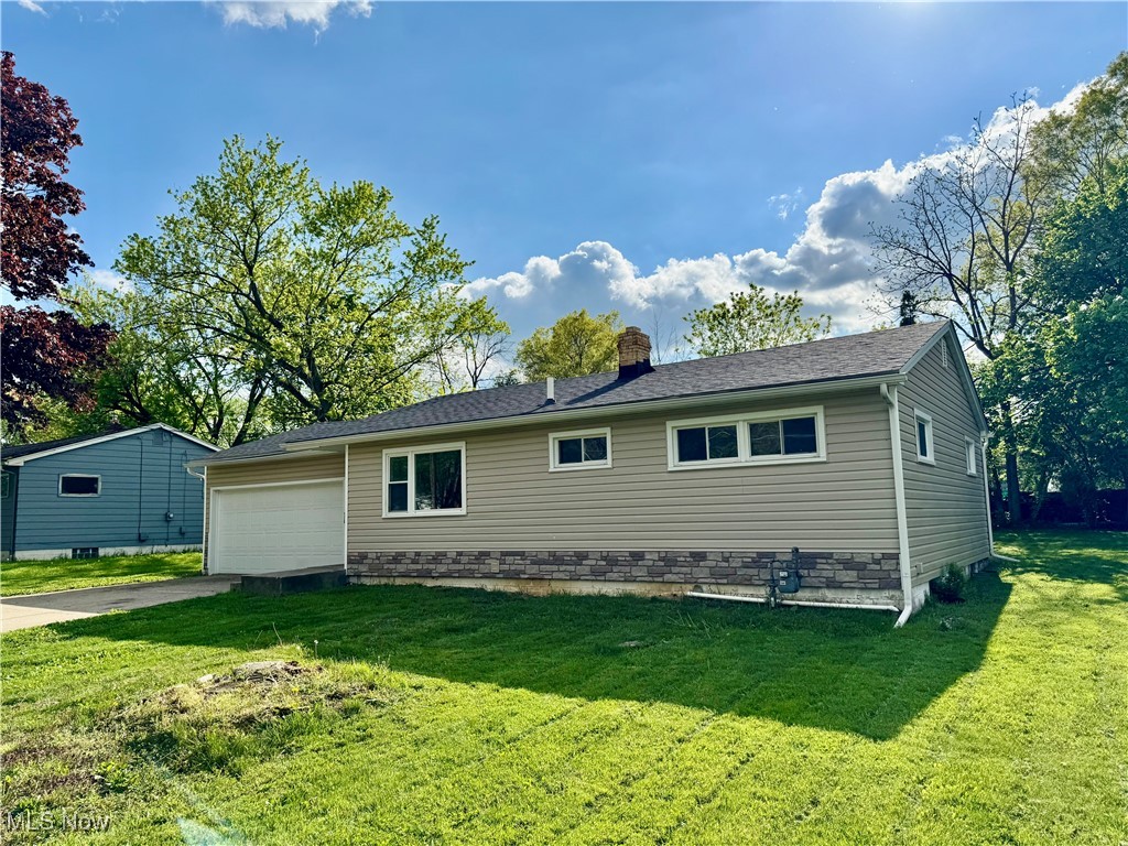 30 Taylor Road Barberton, OH 44203 - Photo 2 of 17 Gallery Image 2