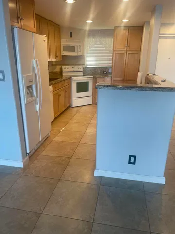 $2,200 | 710 Northeast 7th Street, Unit 103, Boynton Beach, FL 33435