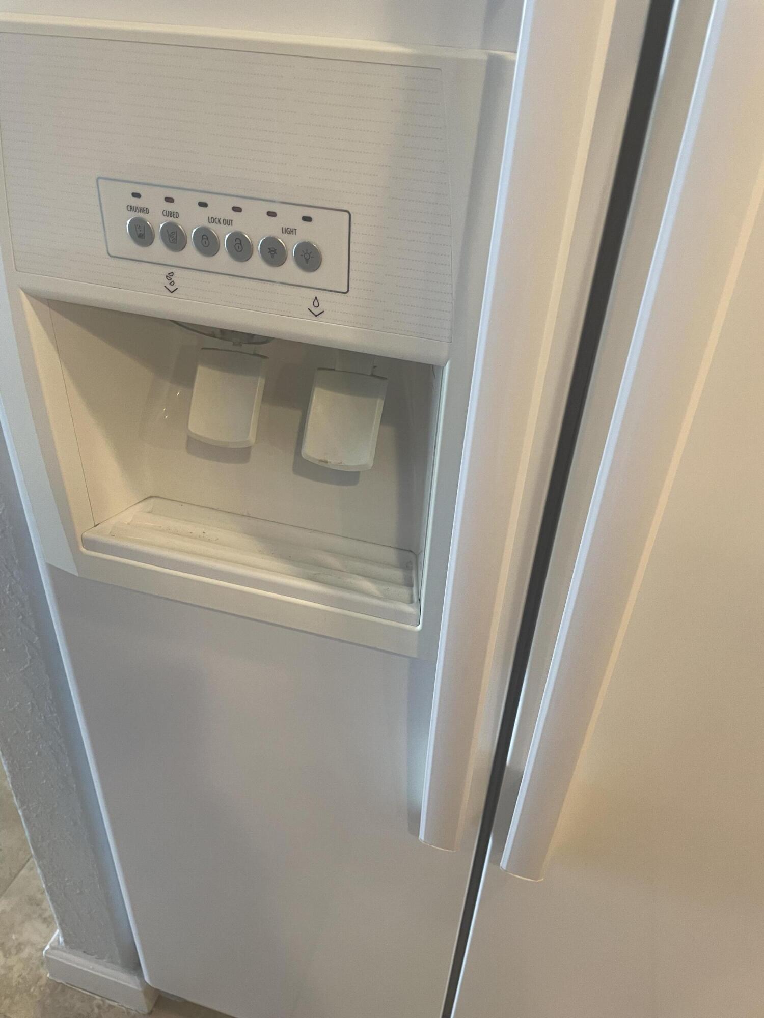 710 Northeast 7th Street, Unit 103 Boynton Beach, FL 33435 - Photo 9 of 12 a close up view of door