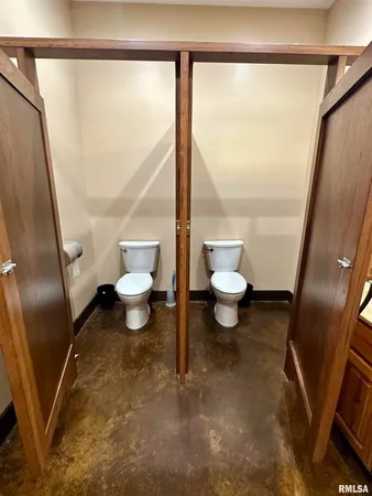 $439,900 | 20 Ashley Lane, Casey, IL 62420