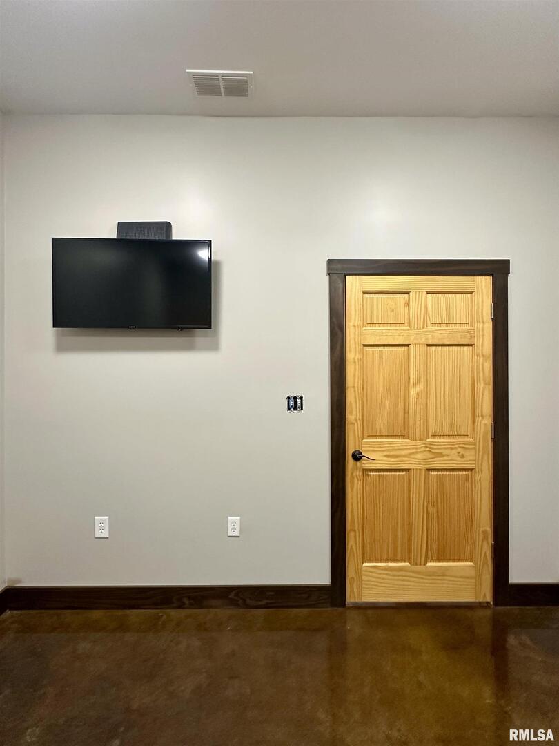 20 Ashley Lane Casey, IL 62420 - Photo 43 of 98 a view of a livingroom with wooden floor