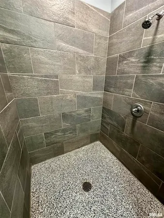 $439,900 | 20 Ashley Lane, Casey, IL 62420