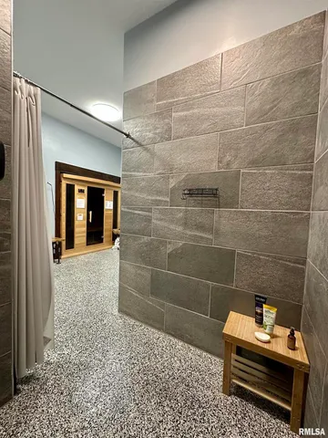 $439,900 | 20 Ashley Lane, Casey, IL 62420