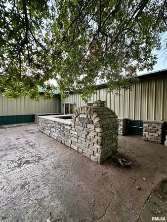 $439,900 | 20 Ashley Lane, Casey, IL 62420