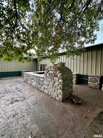 $439,900 | 20 Ashley Lane, Casey, IL 62420