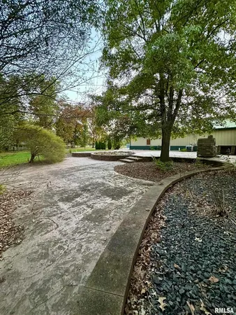 $439,900 | 20 Ashley Lane, Casey, IL 62420