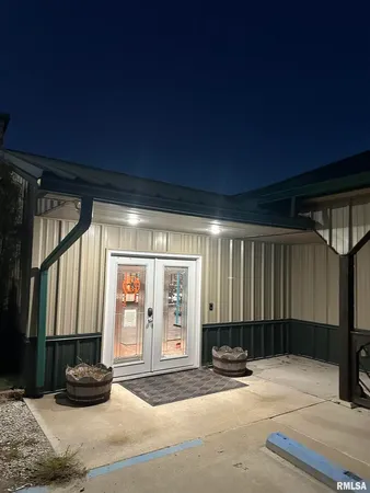 $439,900 | 20 Ashley Lane, Casey, IL 62420