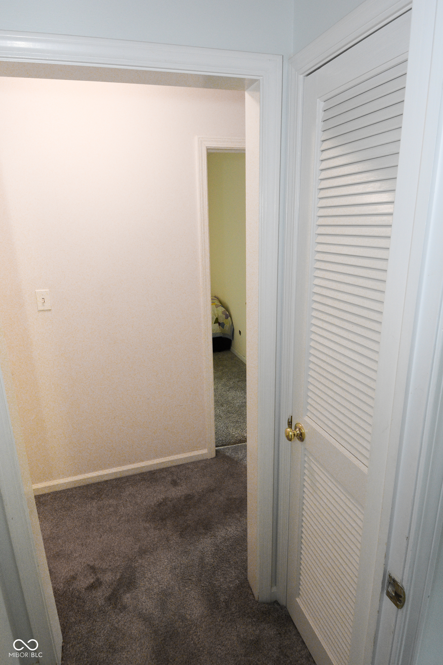 5533 Roxbury Terrace Indianapolis, IN 46226 - Photo 34 of 65