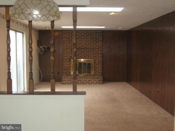 5762 Heming Avenue Springfield, VA 22151 - Photo 2 of 10 Family Room