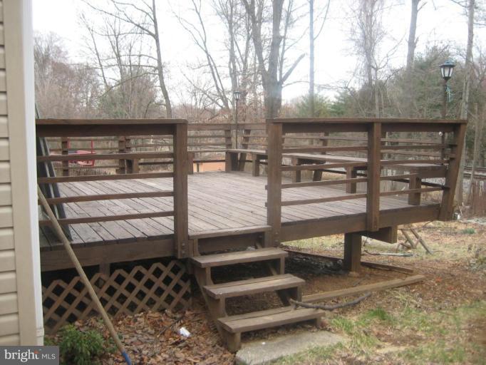 5762 Heming Avenue Springfield, VA 22151 - Photo 9 of 10 Deck