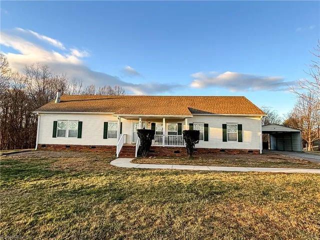 $308,000 | 103 Simmons Farm Lane, Ararat, NC 27007