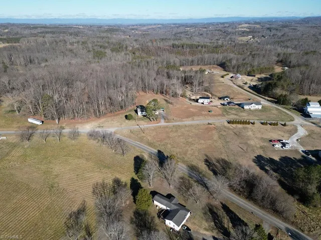 $308,000 | 103 Simmons Farm Lane, Ararat, NC 27007
