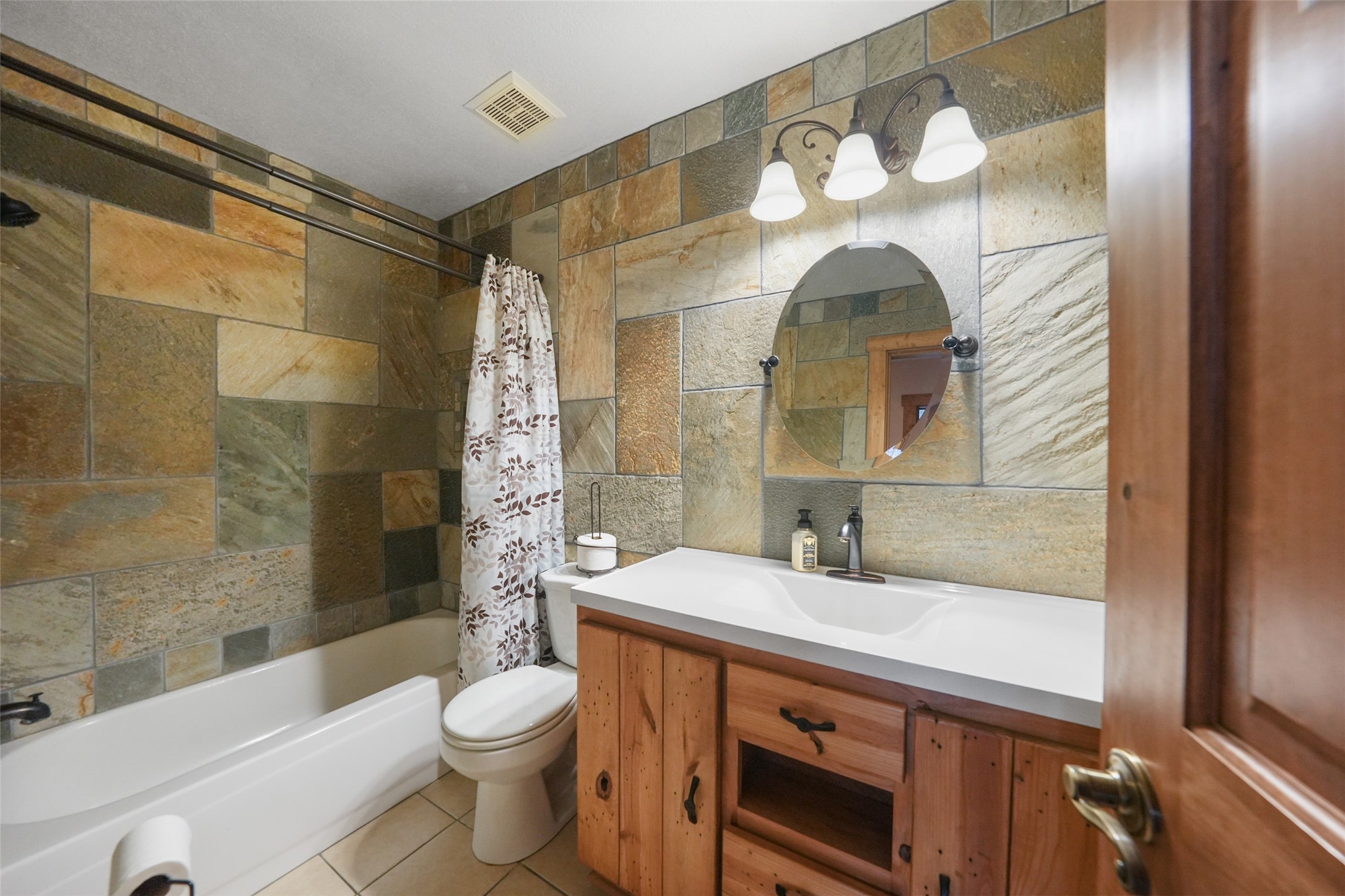 929 North Rivershire Drive Conroe, TX 77304 - Photo 25 of 36