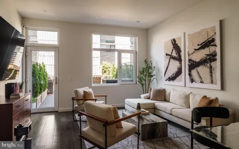 $1,160,000 | 227 West George Street, Philadelphia, PA 19123