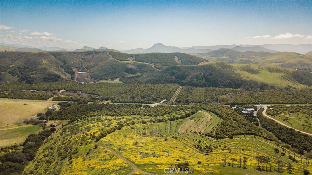 1800 Atascadero Road Morro Bay, CA 93442 - Photo 27 of 55 a view of a town with mountains in the background