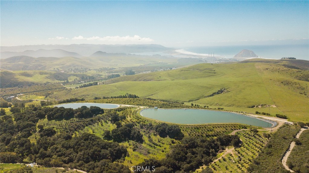 1800 Atascadero Road Morro Bay, CA 93442 - Photo 5 of 55 a view of an ocean and beach