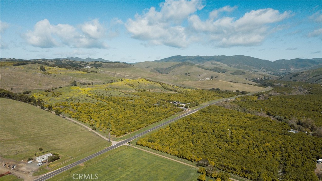1800 Atascadero Road Morro Bay, CA 93442 - Photo 52 of 55 a view of an ocean from a mountain