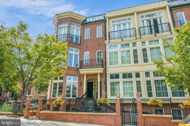 $1,000,000 | 2200 17th Street Northwest, Unit 201, Washington, DC 20009
