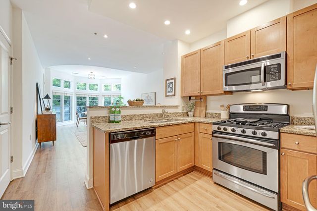 $1,000,000 | 2200 17th Street Northwest, Unit 201, Washington, DC 20009