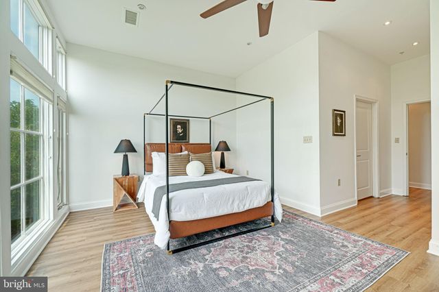 $1,000,000 | 2200 17th Street Northwest, Unit 201, Washington, DC 20009