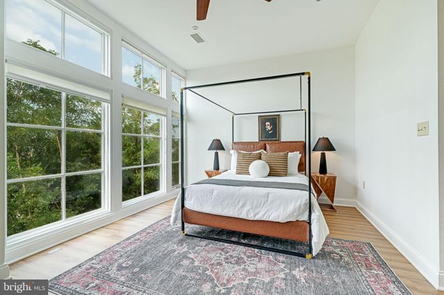 $1,000,000 | 2200 17th Street Northwest, Unit 201, Washington, DC 20009