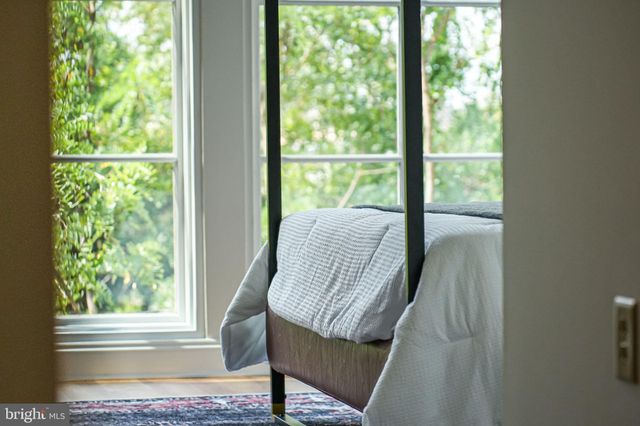 $1,000,000 | 2200 17th Street Northwest, Unit 201, Washington, DC 20009