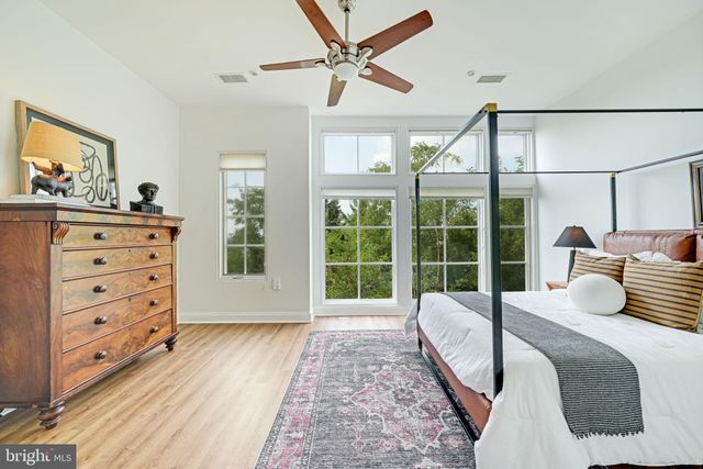 $1,000,000 | 2200 17th Street Northwest, Unit 201, Washington, DC 20009