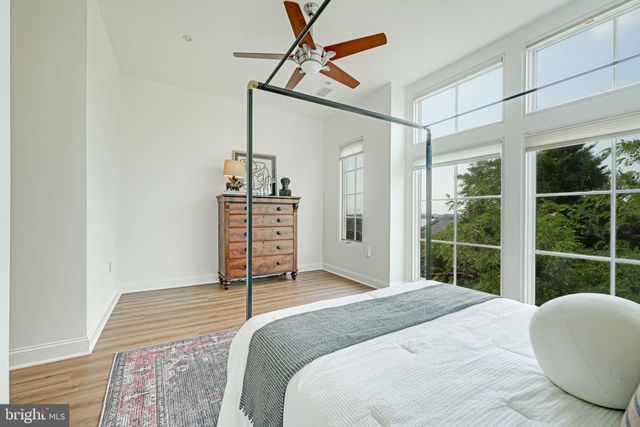 $1,000,000 | 2200 17th Street Northwest, Unit 201, Washington, DC 20009