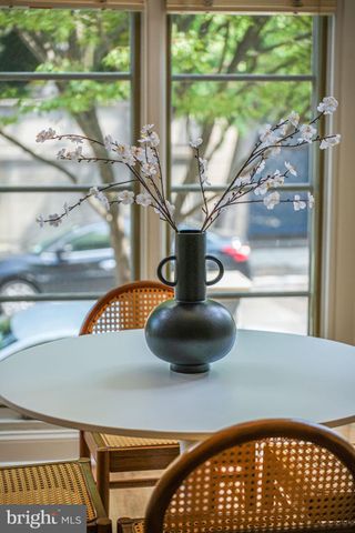 $1,000,000 | 2200 17th Street Northwest, Unit 201, Washington, DC 20009