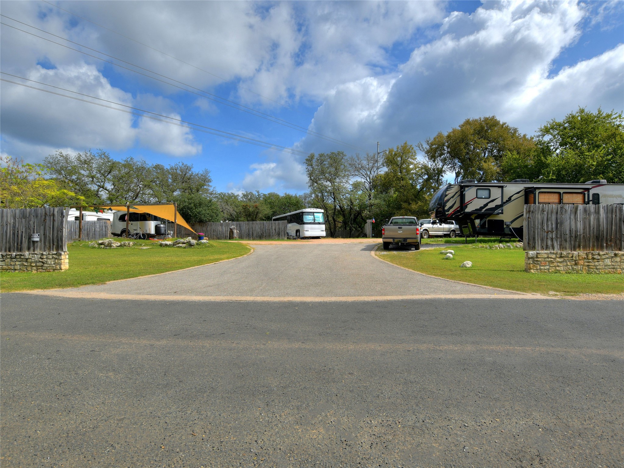 1702 Saracen Road Austin, TX 78733 - Photo 26 of 27