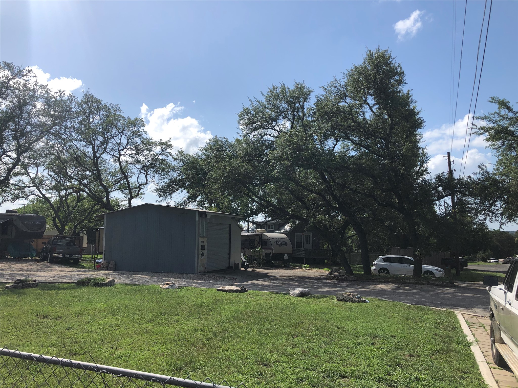 1702 Saracen Road Austin, TX 78733 - Photo 8 of 27