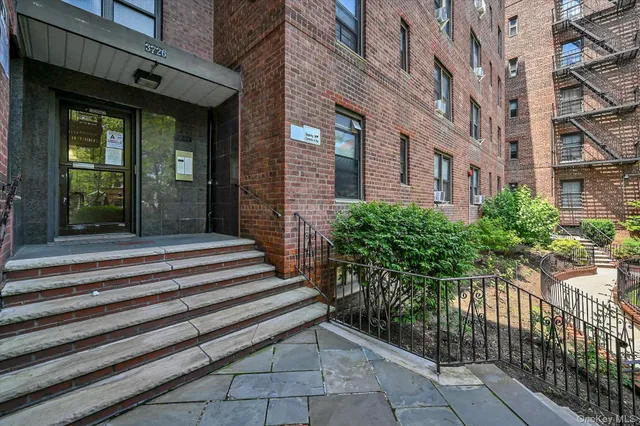 $299,000 | 37-26 87th Street, Unit 4G | Jackson Heights