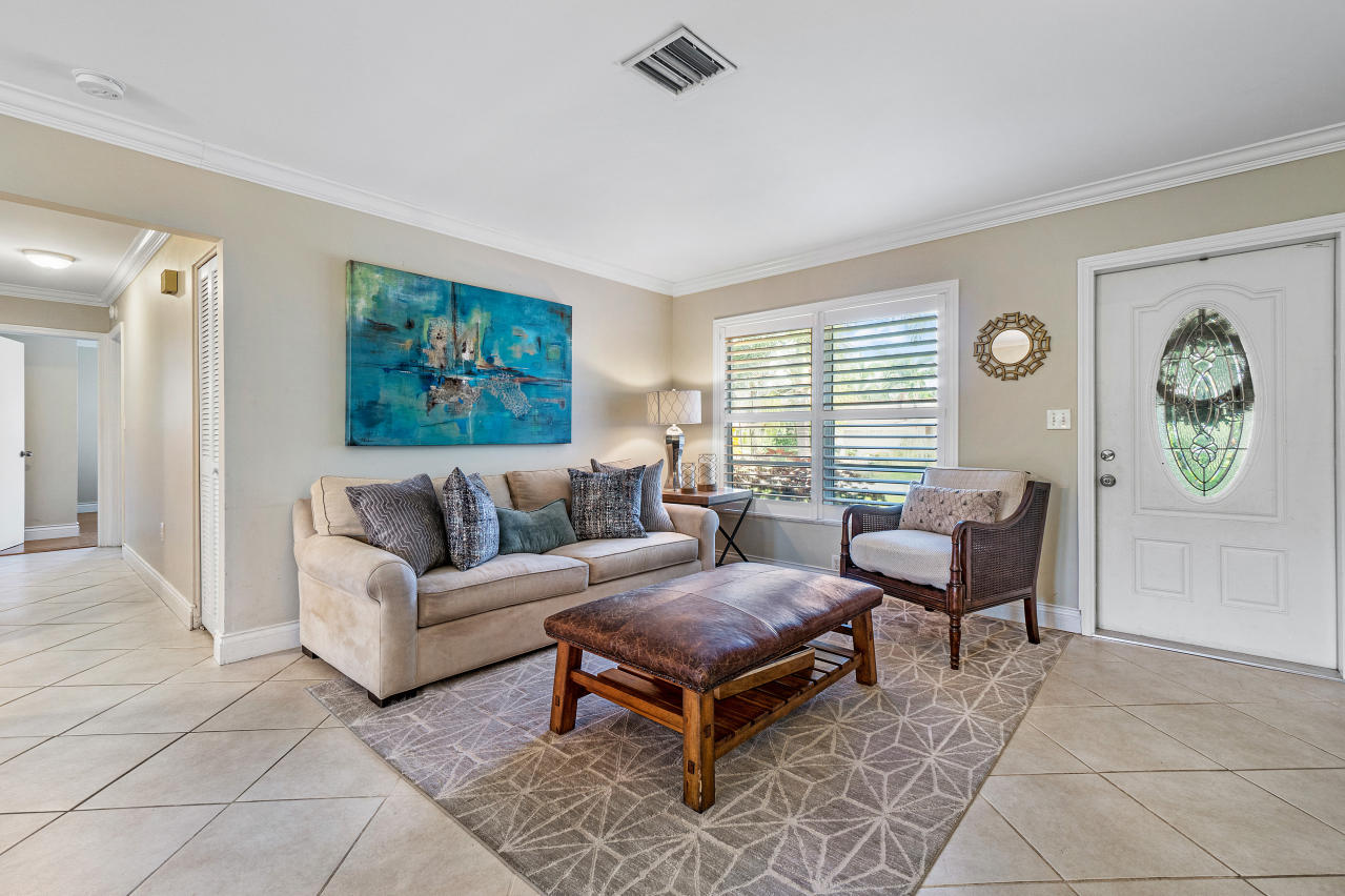 2586 Northwest 32nd Street Boca Raton, FL 33434 - Photo 5 of 32 005-2586Northwest32ndStreet-BocaRaton-FL