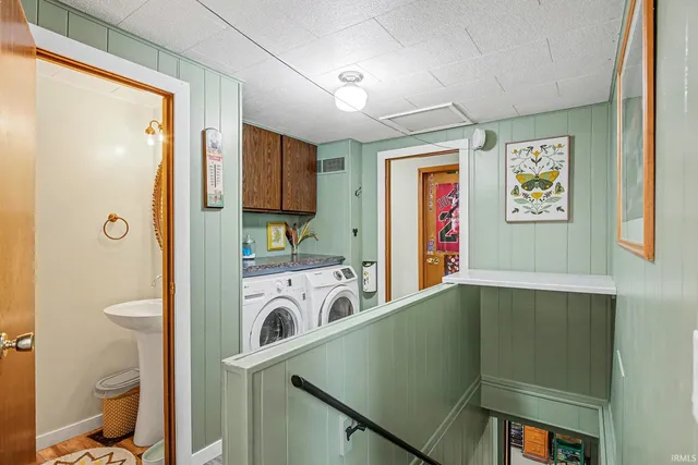 $299,900 | 19508 County Road 146, New Paris, IN 46553