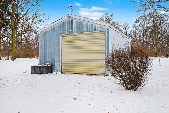 $299,900 | 19508 County Road 146, New Paris, IN 46553