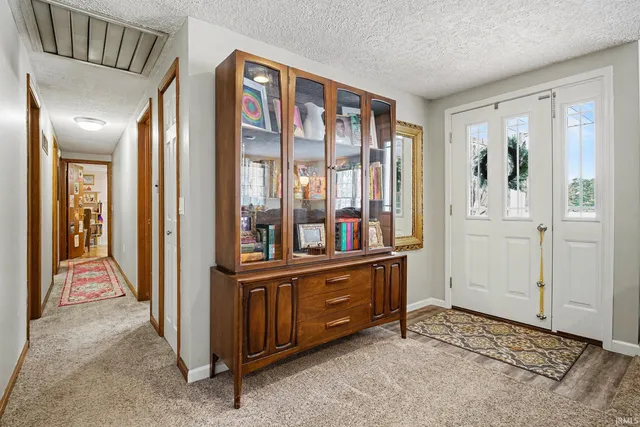 $299,900 | 19508 County Road 146, New Paris, IN 46553