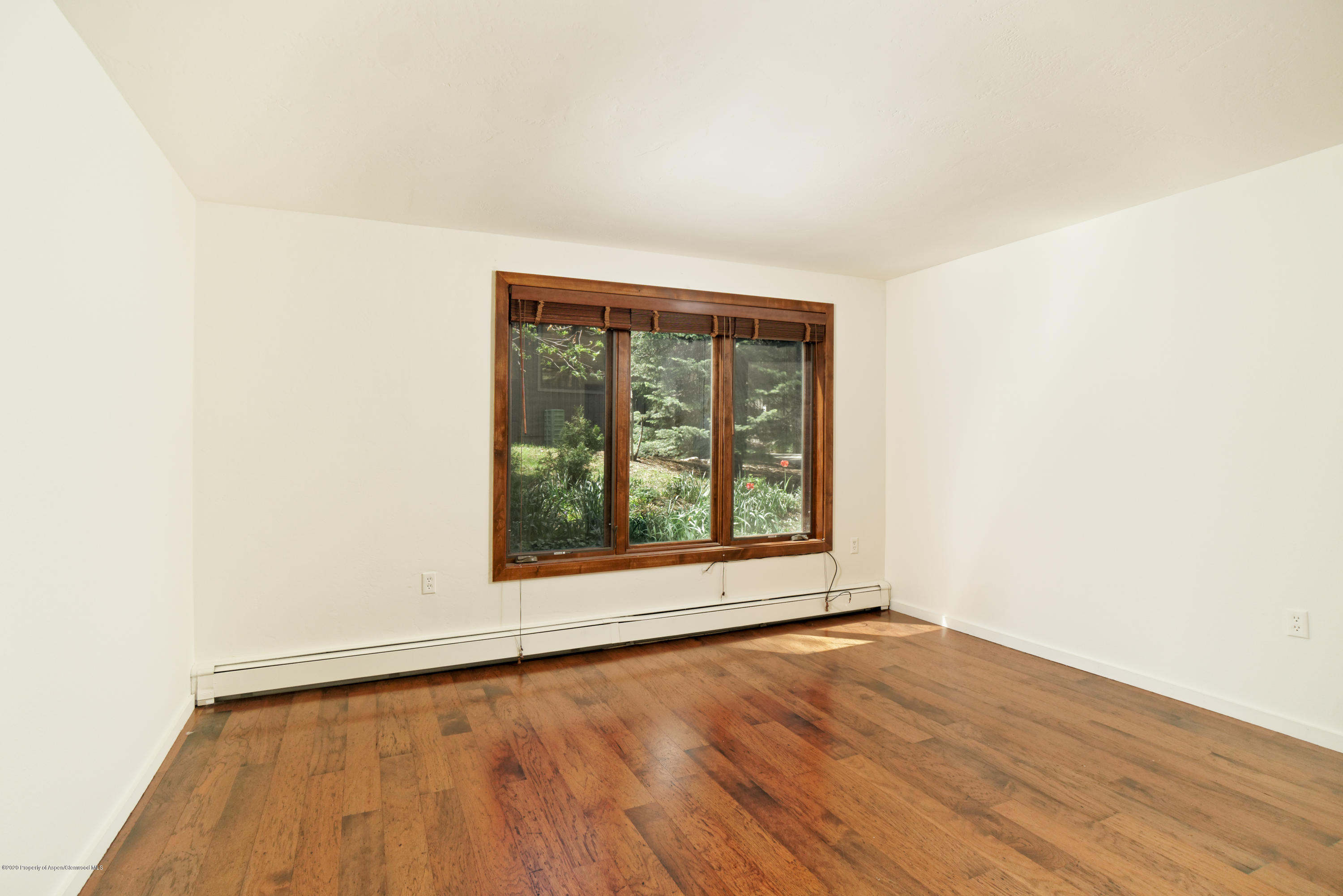 201 Meadow Ranch Road, Unit D6 Snowmass Village, CO 81615 - Photo 8 of 20 201MeadowRanchDr_HiRes_052120_01