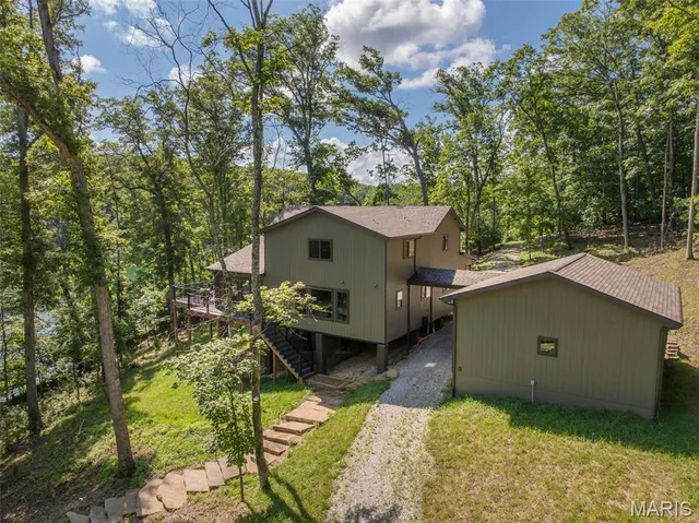 $1,895,000 | 370 Alpine Bend Drive, Wright City, MO 63390