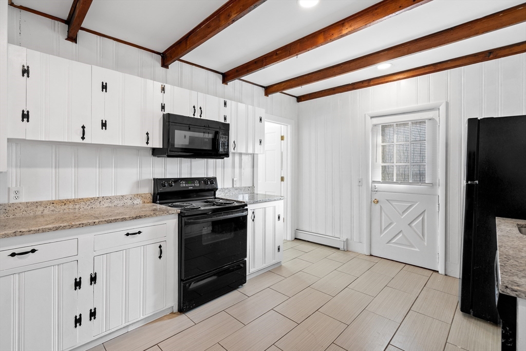 9 Maple Circle Marblehead, MA 01945 - Photo 8 of 28 Gallery Image 8