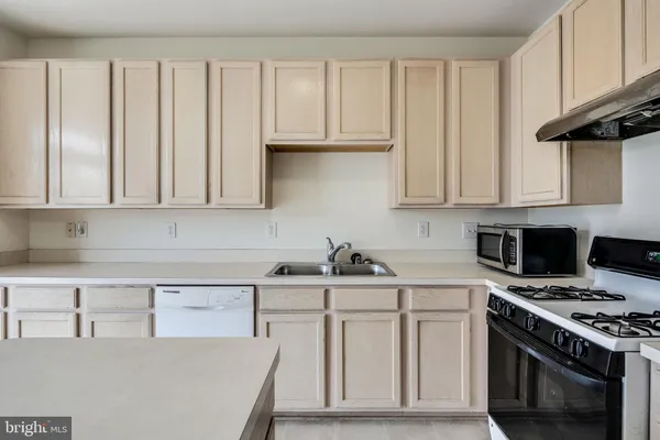$3,300 | 2702 Snowmill Court, Ellicott City, MD 21043