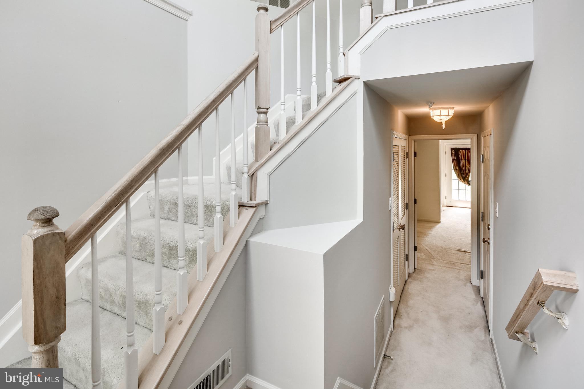 2702 Snowmill Court Ellicott City, MD 21043 - Photo 4 of 34 a view of entryway
