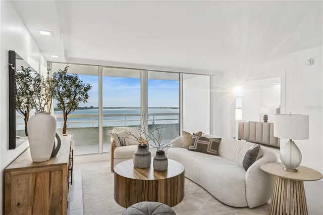 $1,785,000 | 888 Boulevard Of The Arts, Unit 1402, Sarasota, FL 34236