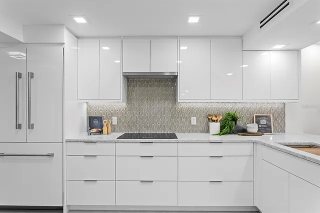 $1,785,000 | 888 Boulevard Of The Arts, Unit 1402, Sarasota, FL 34236