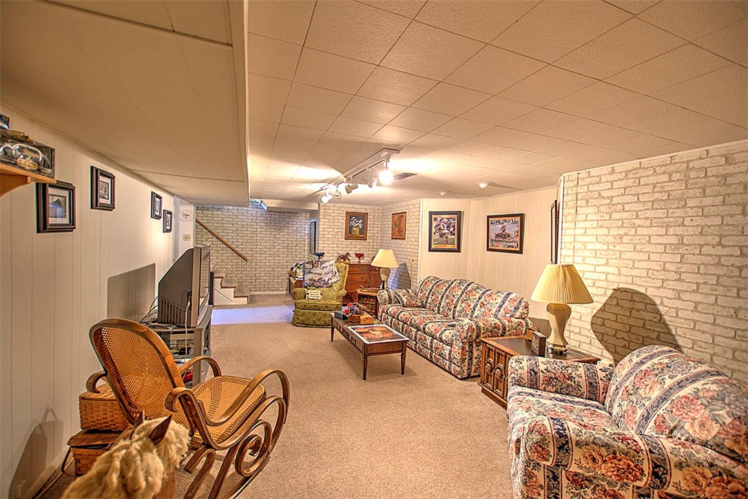 22 Berry Drive Decatur, IL 62526 - Photo 29 of 36 Gallery Image 29