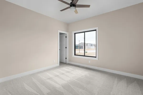 $564,900 | 1218 South 2nd Street, Eldridge, IA 52748