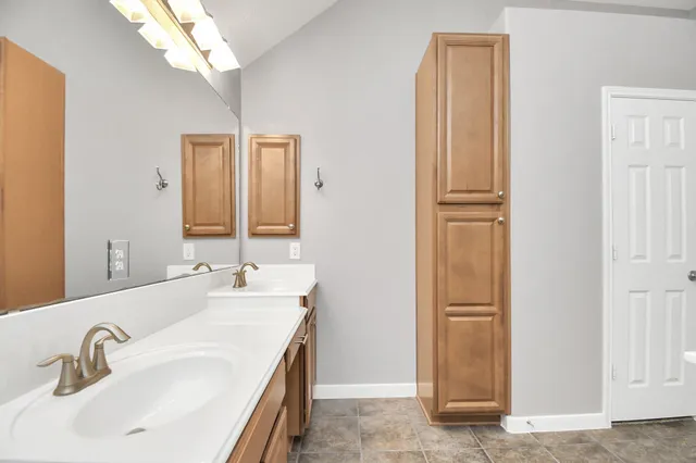 $2,500 | 17311 Elverson Oaks Drive, Tomball, TX 77377